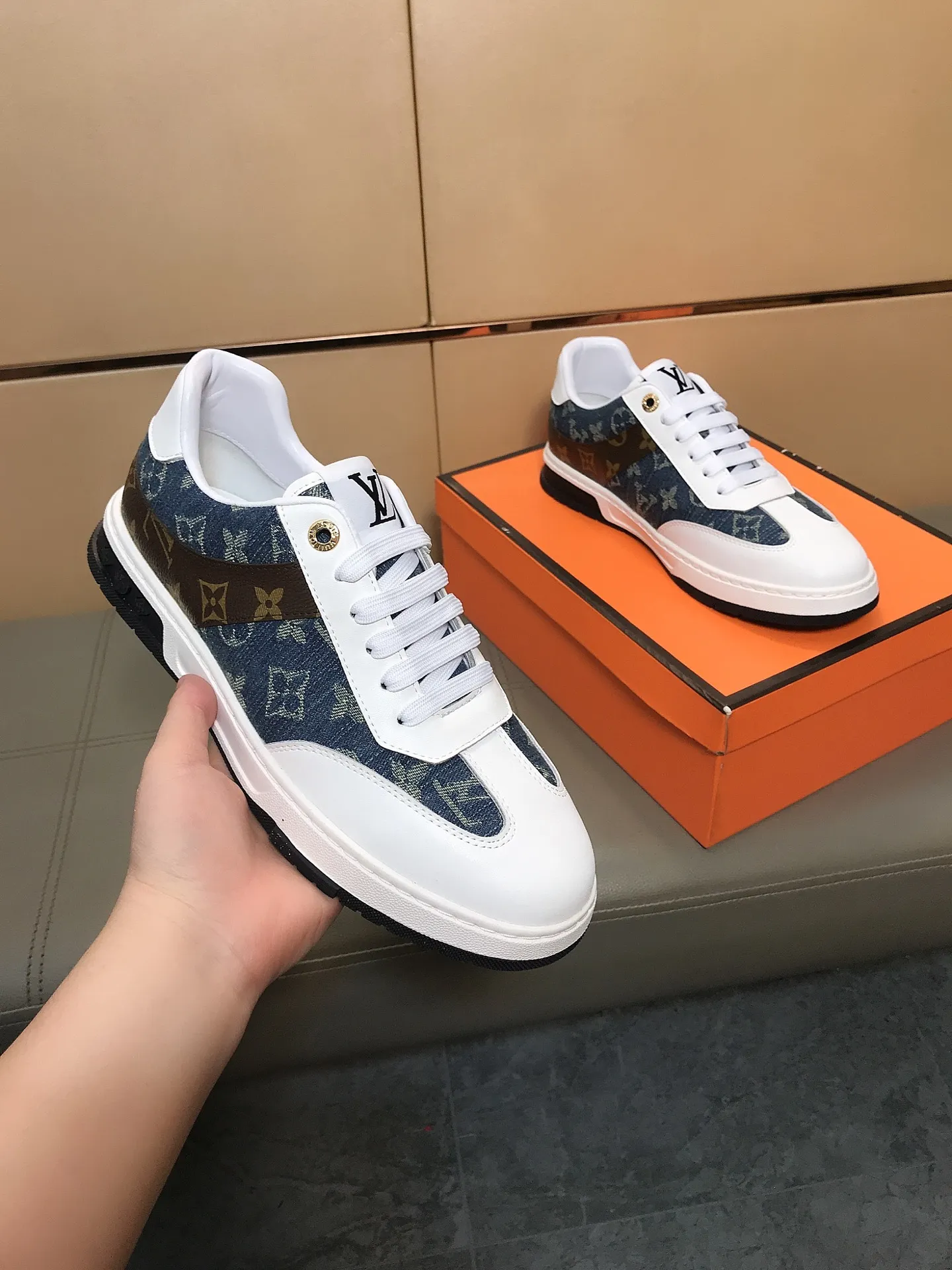Factory price 400 💰👟👟Louis Vuitton LV ® 🆕New men's casual shoes, 🔛The upper is made of cowhide + brand printed leather splicing design, breathable lining + sheepskin feet, wear-resistant and non-slip outsole, a must-have for driving! Number: 38-44……
